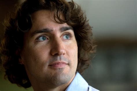 The Definitive Ranking of the Photos in That 'Sexy' Justin Trudeau Calendar - VICE