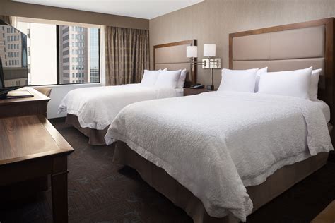 Hotel Suites in Downtown Dallas - Photos of Hampton Inn Dallas