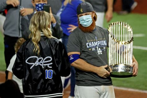 Dodgers’ Justin Turner avoids punishment for World Series celebration - The Athletic