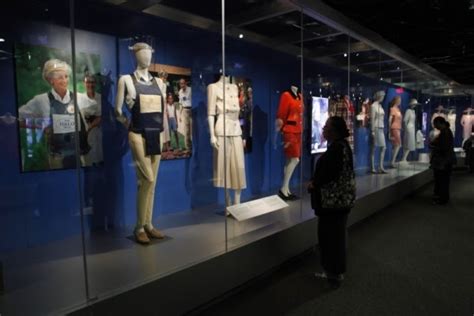 Princess Diana Exhibit Returns to U.S. | Viva Fashion