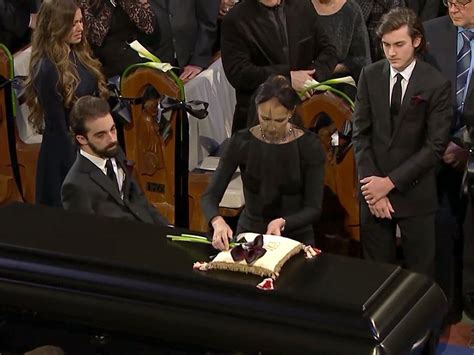 Celine Dion pays tribute to husband René Angélil at his funeral