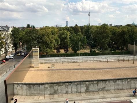 Guide to Visiting the Berlin Wall Memorial at Bernauer Strasse | Berlin ...