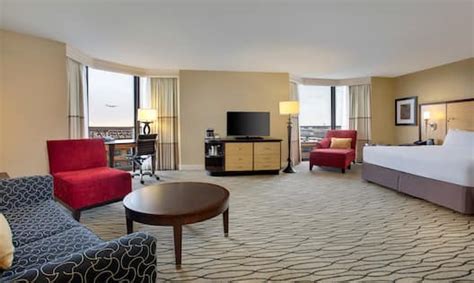 Rosemont Hotel Rooms - Rosemont Hilton Hotel near O'Hare ORD