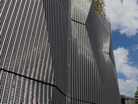 Architectural Wire Meshes - 3D Mesh Façade from HAVER & BOECKER