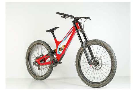 Test VTT Specialized Demo 8 I Carbon 2018 : vélo Racing DH