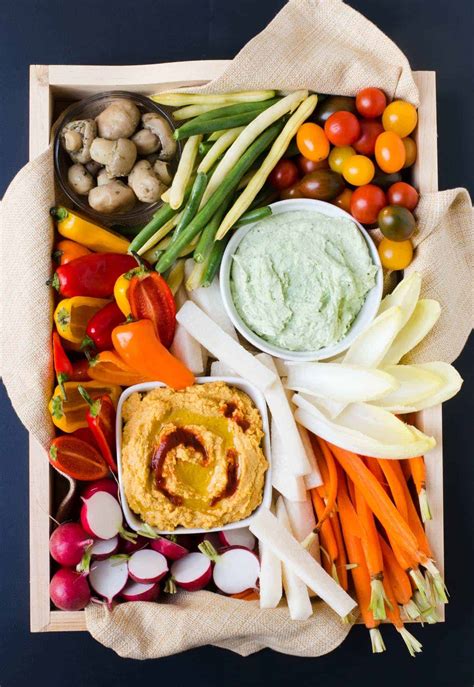 How to Make a Better Veggie Tray - Garnish with Lemon