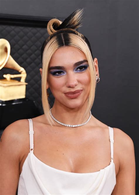 Dua Lipa's Sky Blue Eye Shadow at the 2020 Grammys | The Most Daring ...