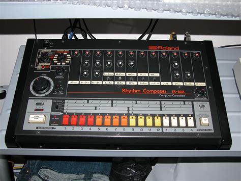 Roland TR-808 | Roland tr 808, Roland, Synth