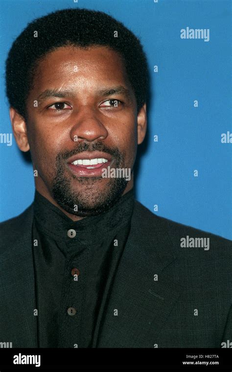 DENZEL WASHINGTON LOS ANGELES USA 17 February 2000 Stock Photo - Alamy