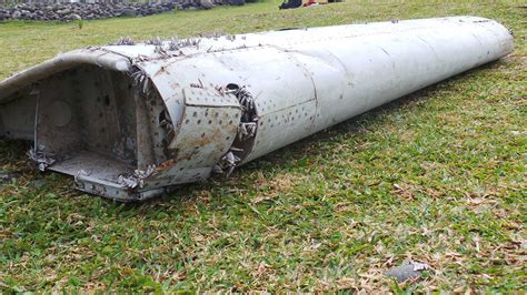 Malaysia Airlines Flight 370: Photos Show Debris Linked to Missing Jet ...