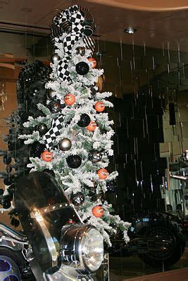 Christmas tree decorated with Harley Davidson ornaments | Harley davidson crafts, Harley ...