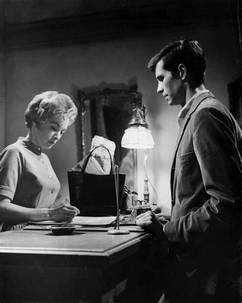 Janet Leigh (Marion Crane) and Anthony Perkins (Norman Bates) in "Psycho" (1960) Scary Movies ...