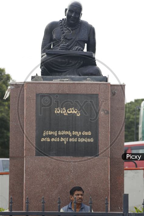 Image of Nannaya Bhattaraka statues at tank bund-VP822490-Picxy