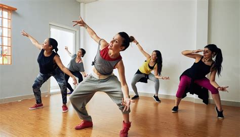 Difference Between Hip Hop Abs & Zumba - SportsRec