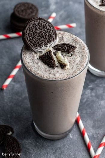 Fantastic {4-Ingredient} Oreo Milkshake - Belly Full