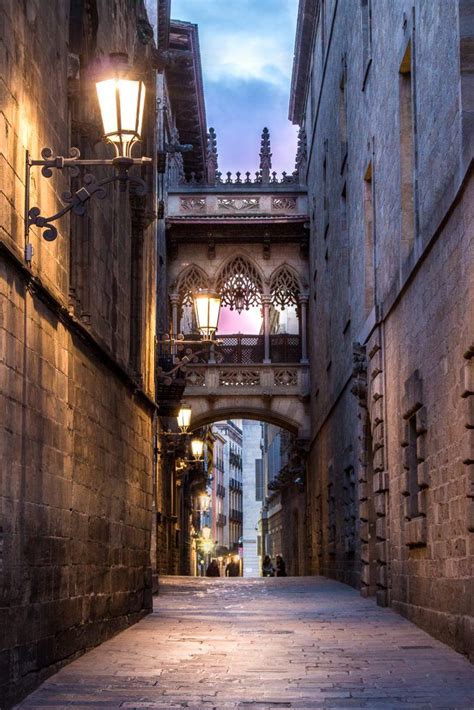 A guide to exploring Barcelona's Gothic Quarter in Spain // Discover ...