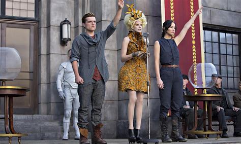 Movie Review: The Hunger Games: Catching Fire - Blogs - DAWN.COM