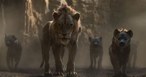 The Lion King Remake's Scar Is Far More Frightening Than the Original