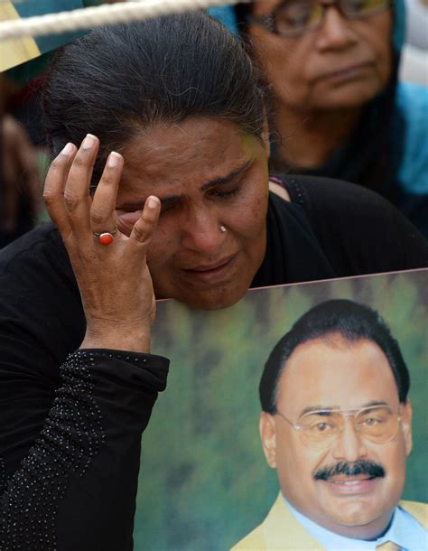 Altaf Hussain arrest: Karachi violence follows news of money laundering charges.