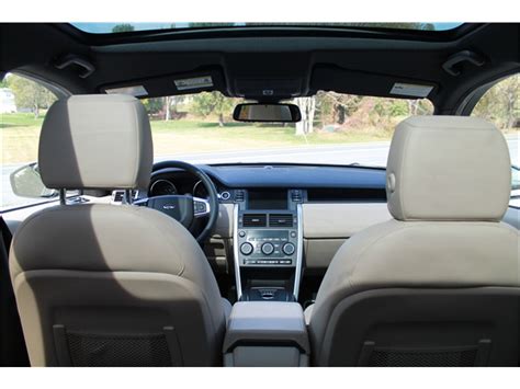 2025 Land Rover Discovery Sport: 116 Interior Photos | U.S. News