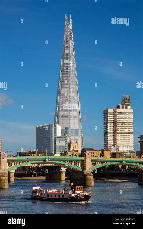 London, Shard London Bridge Stock Photo - Alamy