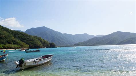 Magic Tour Colombia | Playa Cristal