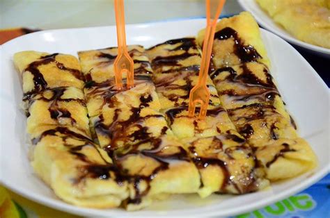 Banana Roti. Probably the tastiest thing I ate in Thailand. | Food, Dessert recipes, Street food