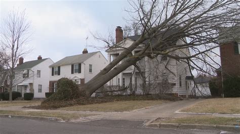 Strong winds slam Northeast Ohio: Reviewing the damage | wkyc.com