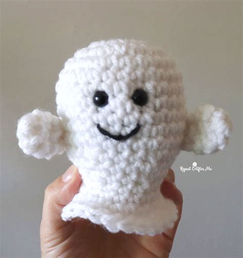 Crochet Ghost Pattern - Repeat Crafter Me