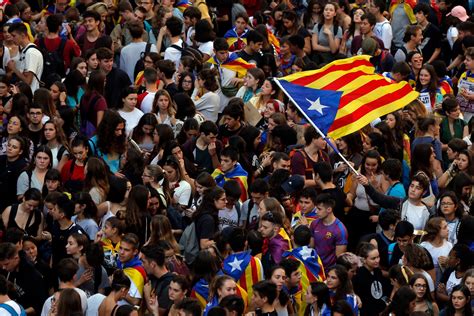 Barcelona protests: Hundreds of thousands to join rally after Catalan ...