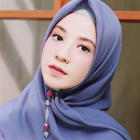 Inspirasi 32+ Warna Kerudung Netral