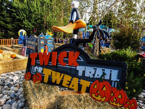 MiceChat - Features, Great America, Six Flags Discovery Kingdom - Halloween at the Bay Area Parks