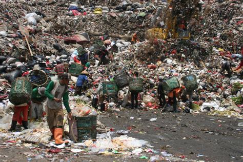 BANTAR GEBANG – THE RESULT OF JAKARTA’S UNSOLVED TRASH PROBLEM – antonabroad.com