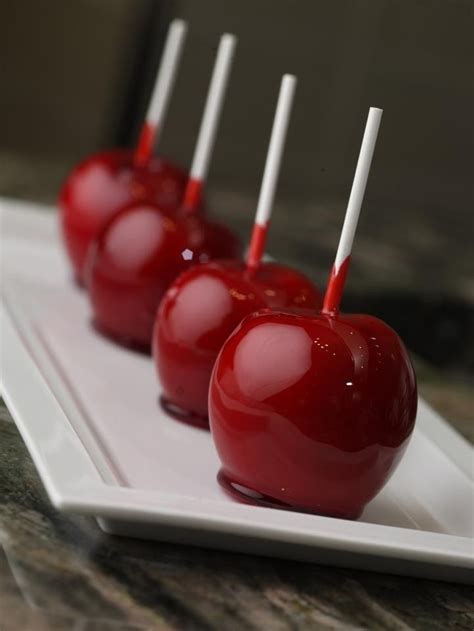 Pin by Jillian on Autumn ~ | Candy apples, Gourmet candy, Caramel apples