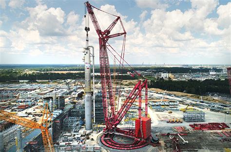 Major milestone lift readies Mammoet to make its biggest crane bigger