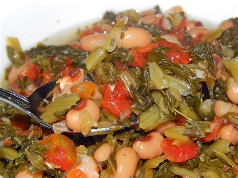 Black Eyed Peas and Collard Greens Close Up – VegCharlotte