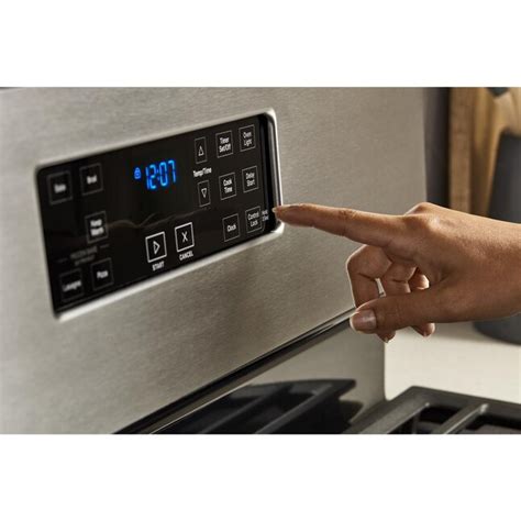 Whirlpool 30-in 5 Burners 5.1-cu ft Freestanding Natural Gas Range (Stainless Steel) in the ...