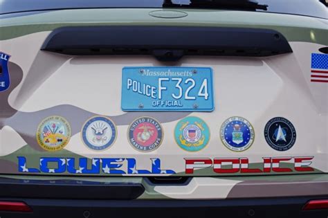 Lowell Police unveil cruiser honoring veterans