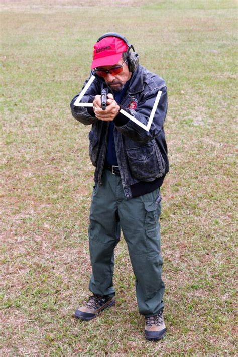 Ayoob: How to Shoot a Pistol Using the Classic Weaver Stance - The ...