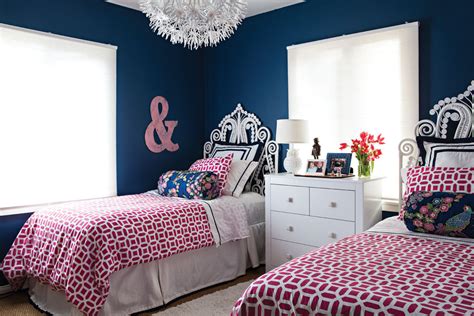 full blue and pink bedroom - Cottage style decorating, renovating and ...