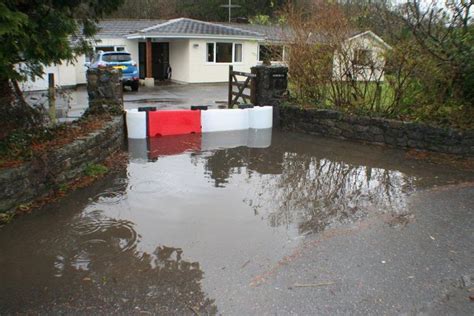 House saved by flooding | Flood prevention, Flood barrier, Flood