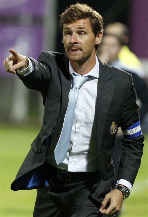 Chelsea appoint dazzling Villas-Boas