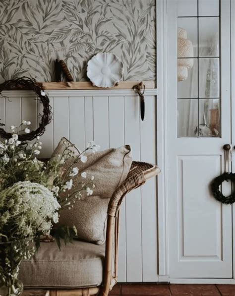 Pin by Nele on Wohnzimmer | Interior living room wallpaper, English cottage decor, Victorian ...