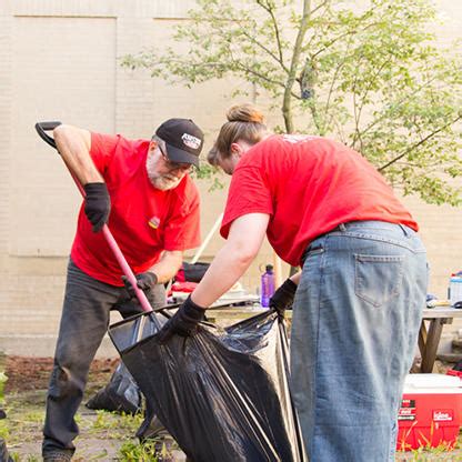 Valu Crew Revitalizes Courtyard At North Park Junior High School