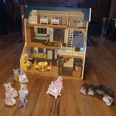 Calico Critters Deluxe Village House lot, furnished and families, good condition | #1856189638