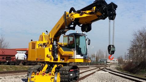 Railroad Crane COLMAR T10000FSCG - YouTube