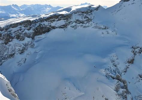 Glacier 3000 Ski & Snowboard Lessons & Guiding | Ski Instructors & Guides