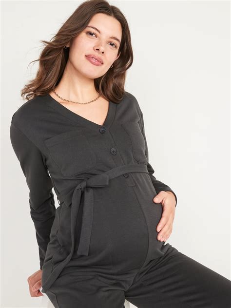 Best Winter Maternity Clothes From Old Navy | POPSUGAR Family