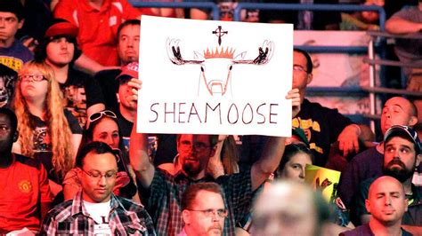 25 best modern Raw fan signs: photos | WWE