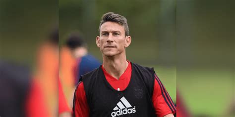 Laurent Koscielny Wiki, Net Worth, Biography, Age, Girlfriend, Height